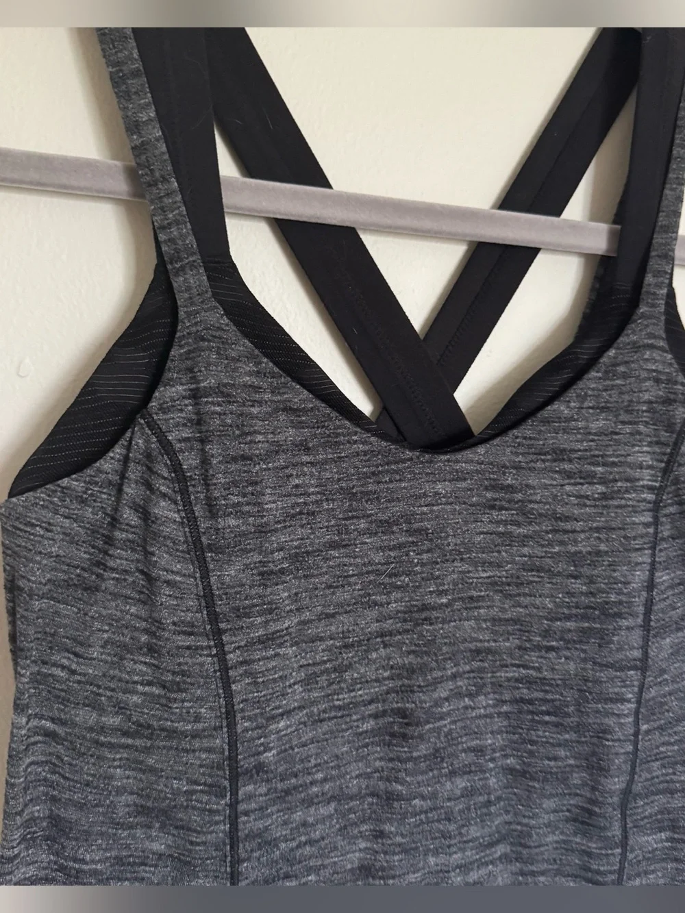 Lululemon Run For The Gold Tank Top Black Heathered Gray Bra Women’s Size 6